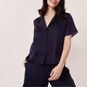 LA VIE EN ROSE New 2PC Luxury Satin Lace Trim Pyjamas Set Navy Size L (NWOT)